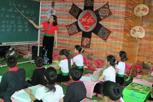 Lào Cai đẩy mạnh gìn giữ bản sắc văn hóa trong trường học