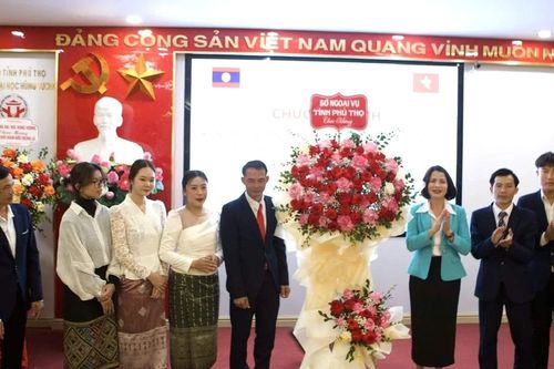 Trường Đại học Hùng Vương tổ chức kỷ niệm 50 năm ngày Quốc khánh nước bạn Lào