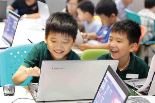 Trẻ em và mạng xã hội: Vấn đề và nỗ lực bảo vệ toàn cầu