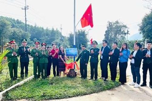 Khánh thành công trình 'Ánh sáng vùng biên'