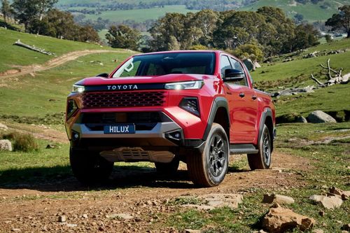 Chi tiết mẫu bán tải Toyota Hilux 2026 vừa ra mắt