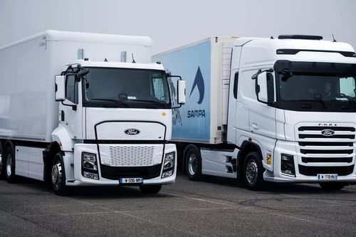 Ford F-Line E ra mắt: Xe tải điện 523 mã lực, chạy 300 km mỗi lần sạc