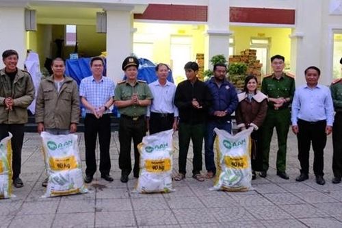Lâm Đồng: Trao tận tay người dân hàng trăm suất quà của Bộ Công an hỗ trợ