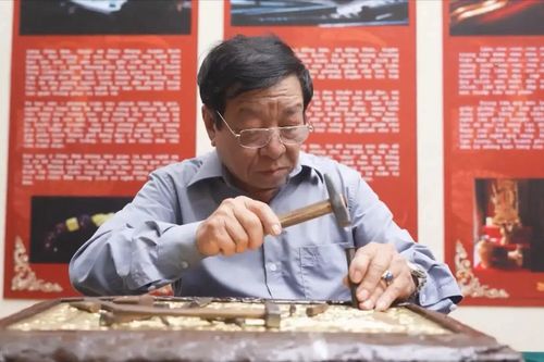 Đình Kim Ngân – nơi kể chuyện nghề cổ giữa phố cổ