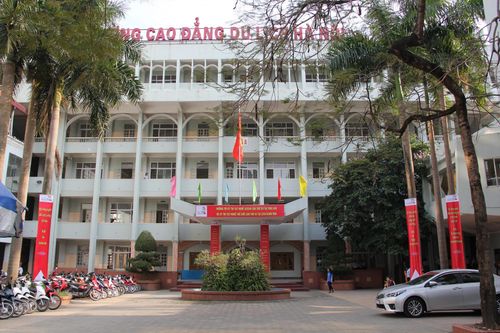 Sinh viên bức xúc khi nhận 940.000 đồng hỗ trợ A80: Hiệu trưởng nói do 'hiểu lầm'