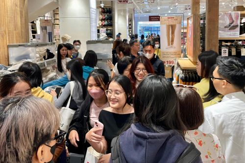 Khách chán săn quần áo giảm giá dịp Black Friday?