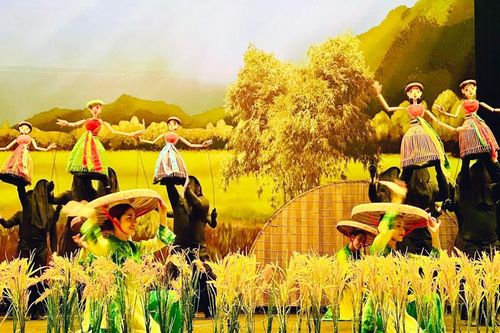 Sân khấu thử nghiệm:Tìm cách biểu đạt mới chạm đến trái tim khán giả