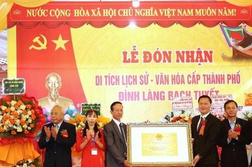 Hương Sơn đón bằng xếp hạng di tích cấp thành phố
