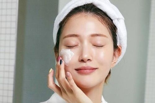 Top 5 'vũ khí cấp ẩm' mạnh mẽ nhất giúp da luôn mềm mướt mùa hanh khô