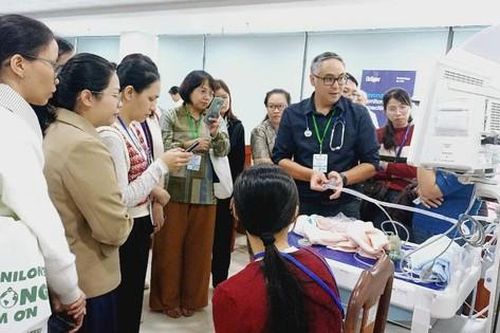 Hội nghị Mạng lưới chăm sóc trẻ sinh non bằng phương pháp Kangaroo diễn ra tại Đà Nẵng