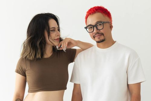 Vợ chồng Hà Lê đón con đầu lòng