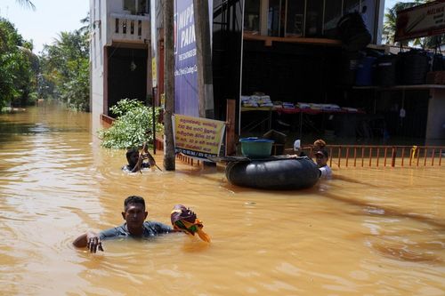 Lũ lụt tại Sri Lanka khiến ít nhất 340 người thiệt mạng
