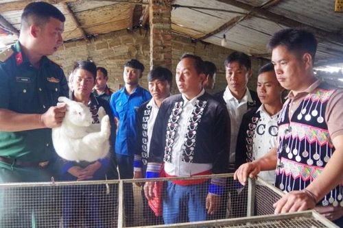 Giúp người dân an cư, lạc nghiệp nơi biên giới