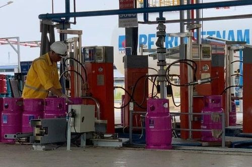 Giá gas tại Thành phố Hồ Chí Minh quay đầu tăng 9.000 đồng/bình 12kg