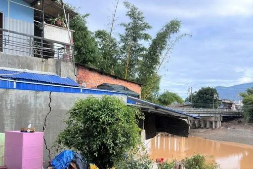 Lâm Đồng: Di dời khẩn cấp 6 hộ dân ở xã D'ran do sạt lở