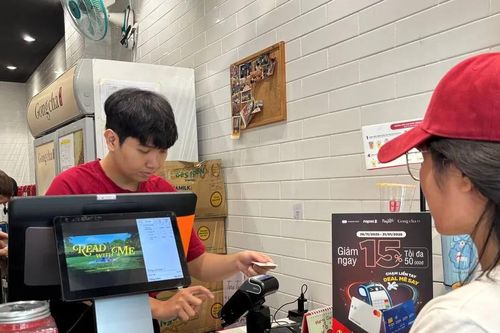 NAPAS, Mastercard và Payoo thực hiện chương trình 'Chạm liền tay - Deal mê say'