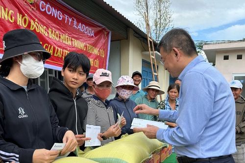 LADODA và hành trình sẻ chia sau bão lũ: Hơn 600 phần quà đến với người dân Bình Định, Gia Lai