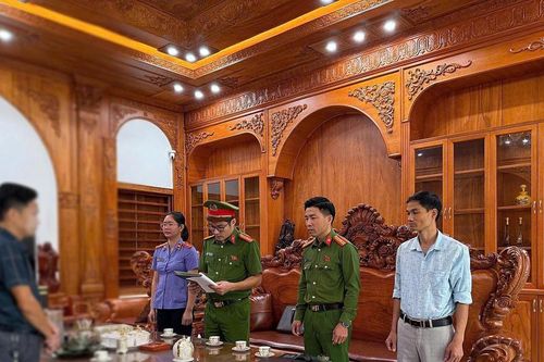 Khởi tố người đàn ông livestream bán hàng trốn gần 837 triệu đồng tiền thuế
