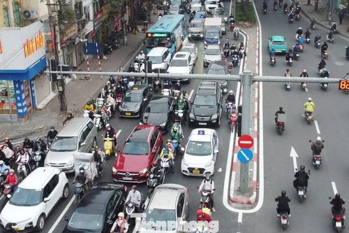 Hà Nội đưa ra phương án 'xóa' các điểm ùn tắc trong năm 2025