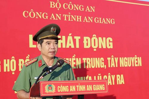 Công an An Giang phát động ủng hộ đồng bào bị lũ lụt