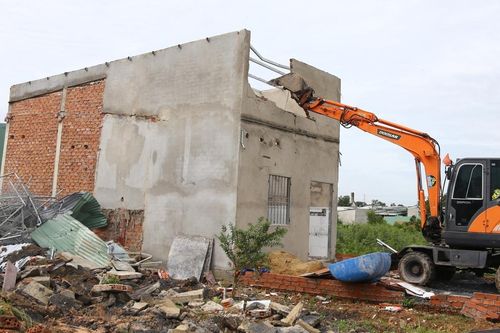 Lỡ xây nhà trên đất bỏ hoang: Có bị buộc tháo dỡ không?
