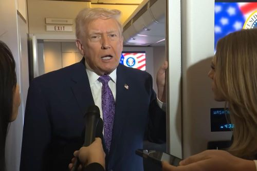 Ông Trump xác nhận đã điện đàm với Tổng thống Venezuela