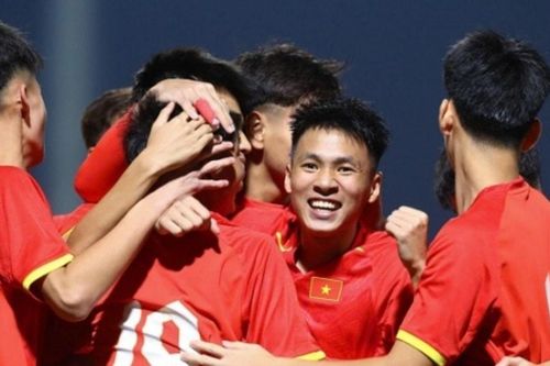 U17 Việt Nam 4-0 U17 Malaysia: HLV Javier Jorda ngả mũ