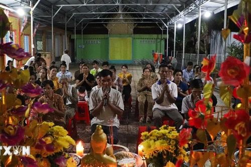 Lễ Cúng Trăng: Nét đẹp tín ngưỡng tạ ơn Thần Mặt Trăng của đồng bào Khmer