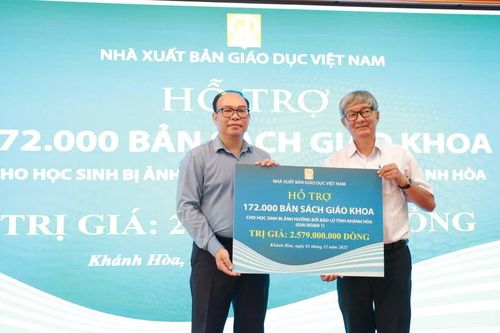 Hỗ trợ khẩn cấp gần 200.000 bản sách giáo khoa, trị giá hơn 4 tỷ đồng cho Khánh Hòa