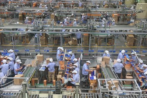 Nhà máy châu Á chật vật vì nhu cầu yếu, thỏa thuận thương mại với Mỹ gần như 'vô hiệu'