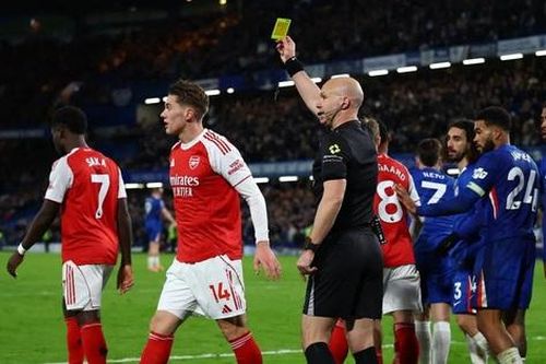 Arsenal bị FA phạt nặng sau trận hòa với Chelsea
