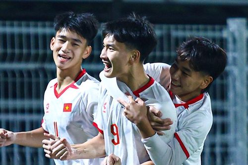 HLV Malaysia nói thật lòng Việt Nam quá mạnh