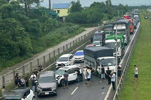 Đề xuất tăng nặng trách nhiệm lái xe vi phạm giao thông gây ùn tắc