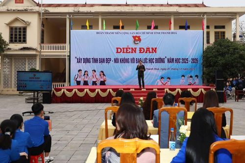 Diễn đàn 'Xây dựng tình bạn đẹp - Nói không với bạo lực học đường'