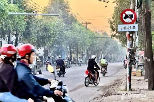 Đường Bùi Hữu Nghĩa thông thoáng trong ngày đầu đổi giờ cấm xe tải