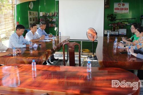 Lãnh đạo Báo và phát thanh, truyền hình Đồng Tháp làm việc với phường Mỹ Trà về công tác phối hợp tuyên truyền