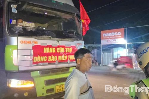 Xử phạt tài xế lợi dụng việc chở hàng cứu trợ miền Trung để chở hàng quá tải