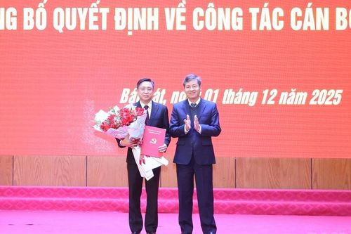 Công bố quyết định Bí thư Đảng ủy xã Bát Xát