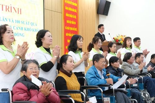 Cầu nối yêu thương cho người khuyết tật