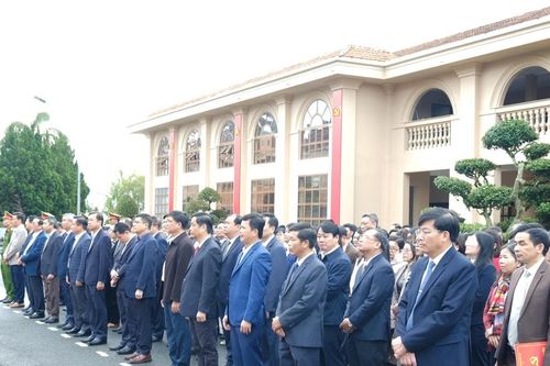 Tỉnh ủy Lâm Đồng quyên góp hơn 57 triệu đồng hỗ trợ đồng bào vùng lũ