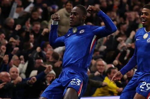 Chelsea 10 người kiên cường cầm hòa Arsenal trong trận derby rực lửa