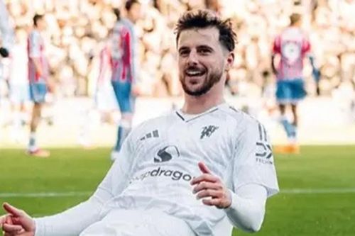 Mount ấn định chiến thắng, Man Utd ngược dòng hạ Palace 2-1