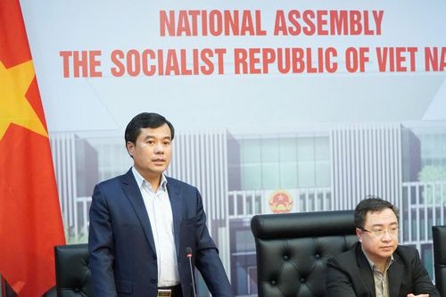 Phó Chủ nhiệm Văn phòng Quốc hội Nguyễn Mạnh Hùng làm việc với Tập đoàn Công nghiệp - Viễn thông Quân đội