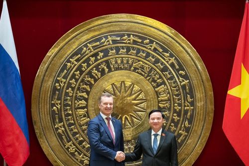 Phó Chủ tịch Quốc hội Nguyễn Khắc Định hội đàm với Phó Chủ tịch thứ Nhất Hội đồng liên bang Quốc hội Liên bang Nga
