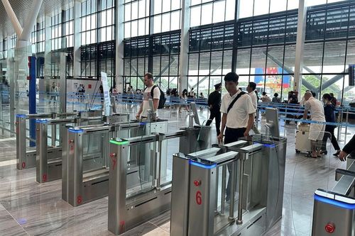 Bắt buộc check-in qua VNeID hoặc Kiosk nếu không ký gửi hành lý