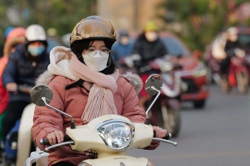 Miền Bắc vẫn rét khô, bão số 15 suy yếu dần