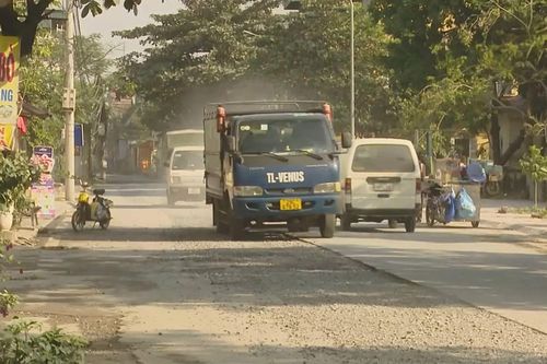 Đường 429 thi công dở dang, người dân lo mất an toàn