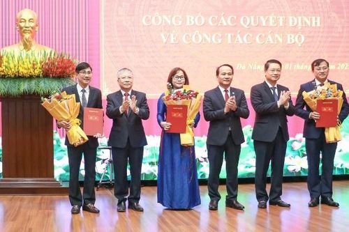 Bà Trần Thị Kim Hoa giữ chức Chủ tịch đặc khu Hoàng Sa