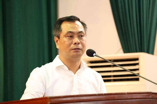 Sinh viên bức xúc tiền hỗ trợ A80, Hiệu trưởng nói lý do phiếu chi trống số tiền