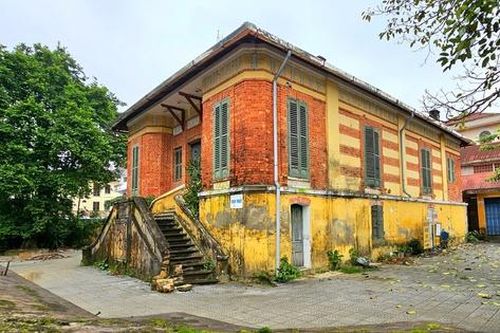 Cận cảnh biệt thự Pháp trăm năm tuổi ở Huế